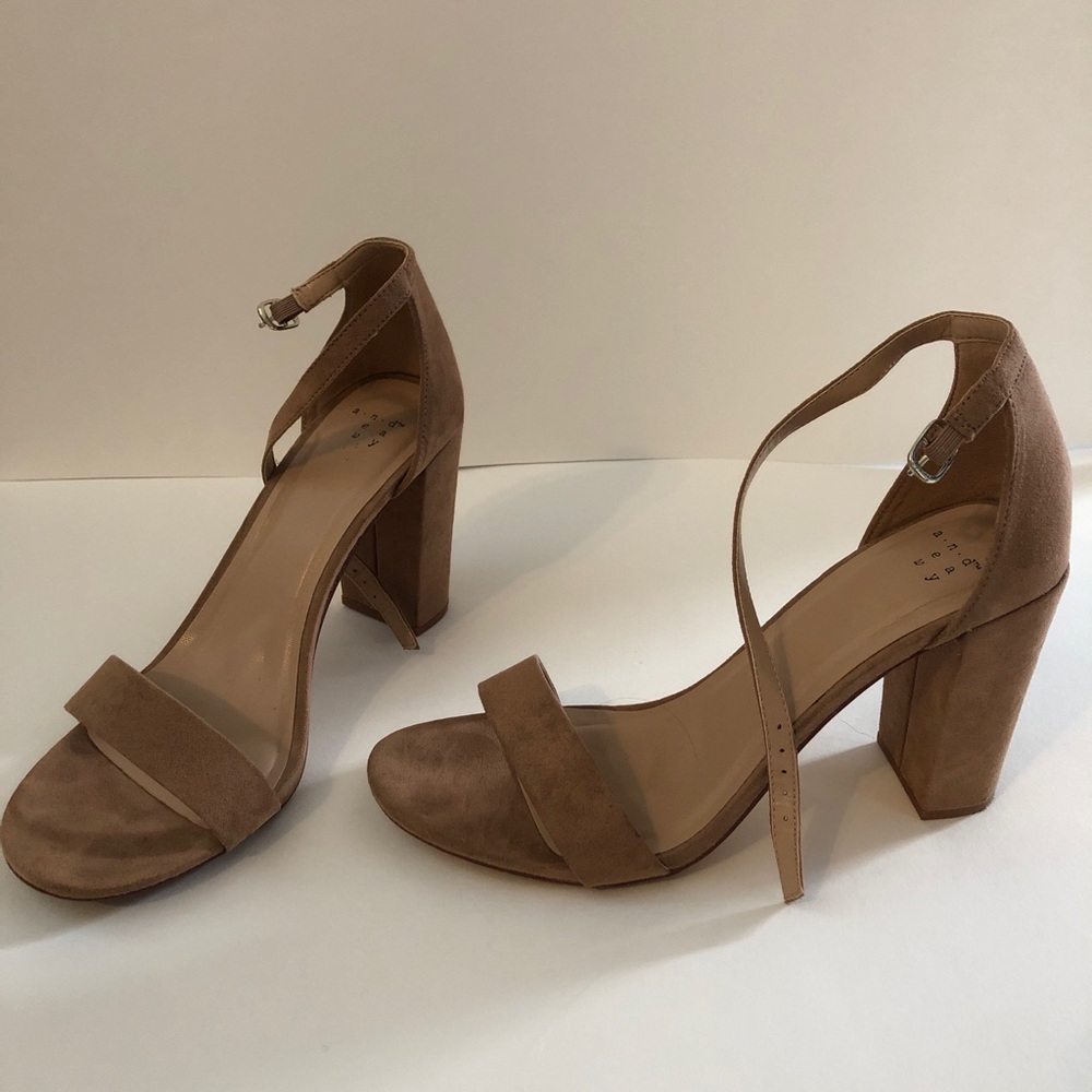 Tan block heel